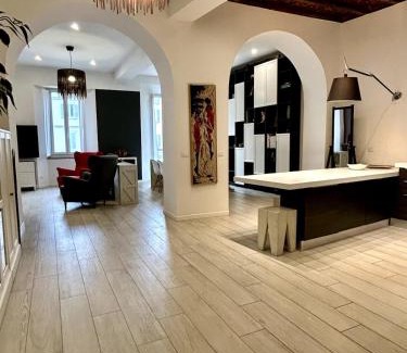 Pavia Apartment | A Casa di Lamu, eleganza in Piazza della Vittoria, 140mq