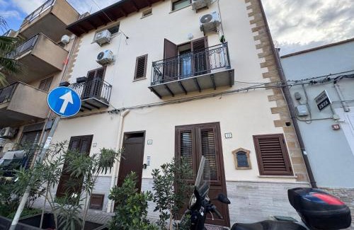 Villa Grazia di Carini Apartment | A CASA DI STÈ - Vicino aeroporto Falcone Borsellino