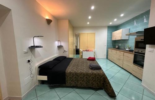 Naples City Centre Apartment | 'a casa toja (neapolitan holiday home)