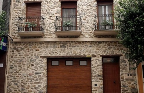 O Barco de Valdeorras Ski Chalet | "A CASONA DO BARCO" Big house with porch and garden