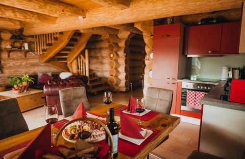 Sankt Urban Ski Chalet | A chalet in the Canadian style.