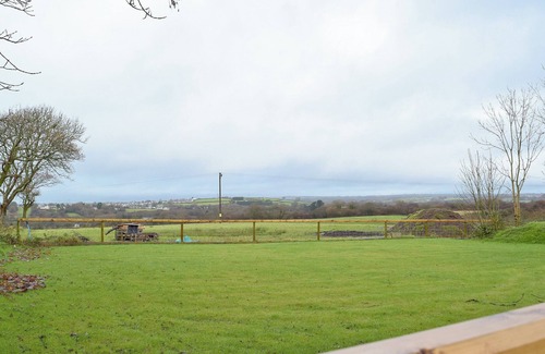 Saundersfoot Cottage | A characterful barn, delightfully converted to offer open-plan living.