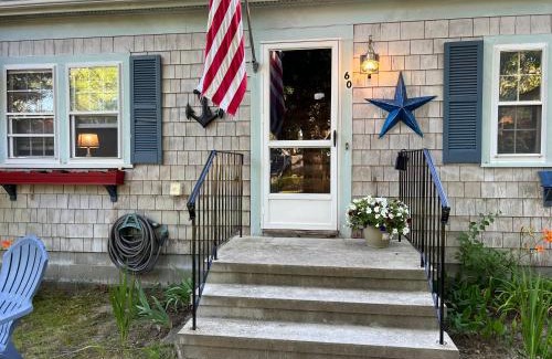 West Yarmouth House | A charm Cape house centrally located close to everything that Cape code offers