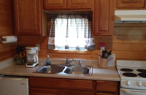 Columbia Falls Cabin | A charming cabin close to Glacier National Park, Flathead Lake, and ski resorts.