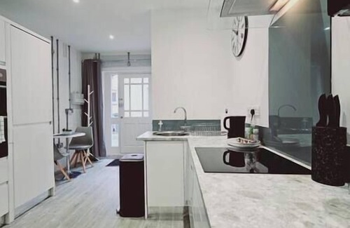 Farnham Apartment | A charming ground floor apartment in a Grade 2 listed building