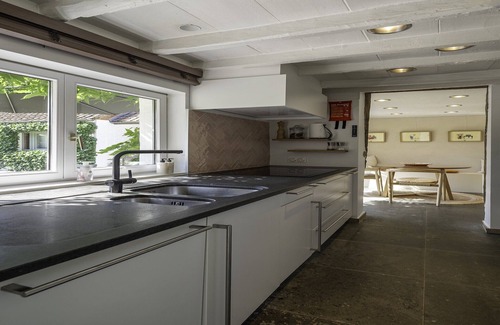 Bellegem House | A charming holiday home with a swimming pool.