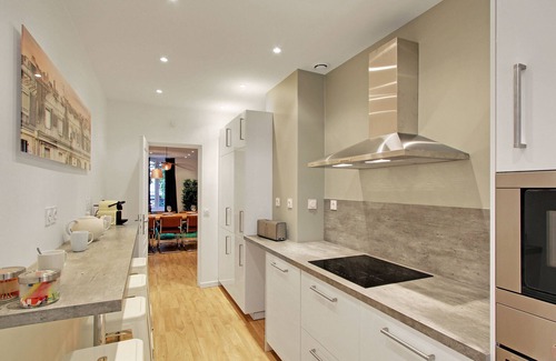 8th Arrondissement Apartment | A Chic 2-BDR in the Champs Elysées