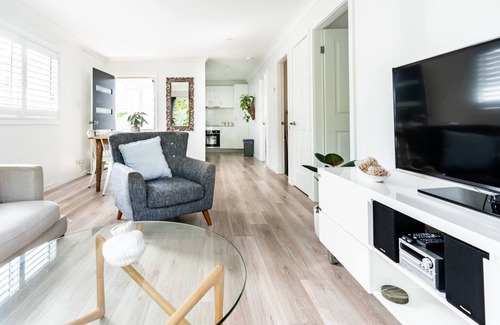 Toowoon Bay Cottage | A Chic Coastal Hideaway at Toowoon Bay Beach