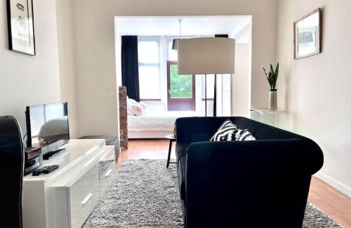 Quartier des Quais - Kaaienwijk Apartment | A Chic Haven in the Heart of Urban Nature