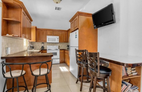 Leeward Settlement Villa | A Clean and Cozy Family Villa Just Steps From the Beach