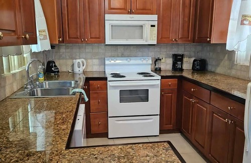 Leeward Settlement Villa | A Clean and Cozy Family Villa Just Steps From the Beach
