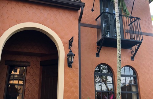 Ole House | A Coastal Chic Townhouse, Minutes from downtown Naples and Marco. A+ Resort!