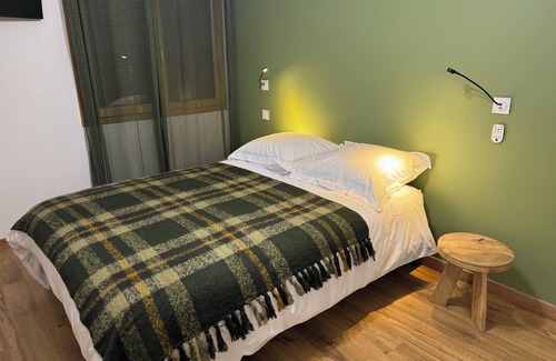 Mont-pres-Chambord Bed & Breakfast | A cocooning room on the edge of the forest