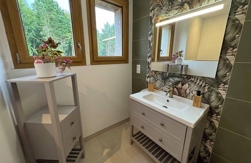 Mont-pres-Chambord Bed & Breakfast | A cocooning room on the edge of the forest