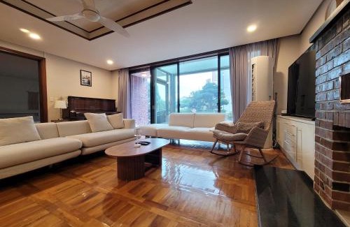 Nonhyeon-dong Apartment | a comfortable detached house in the heart of the city