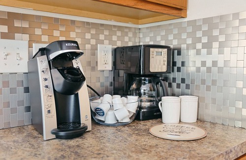 Massanutten House | A Comfortable Home | Walking Distance To Amenities | New Hot Tub | Just Relax