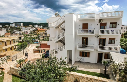 Ksamil Apartment | A comfortable home-away-from-home experience, close to everything.