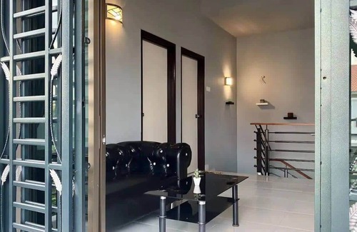 Tebrau House | A Comfy & Cozy 4BR Home with Private Pool