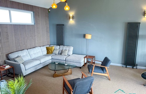 Llanstadwell Cottage | A contemporary spacious recently renovated large family holiday home in Llanstadwell Pembrokeshire