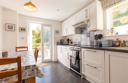 St Dogmaels House | A cosy cottage full of character, comfort & style.