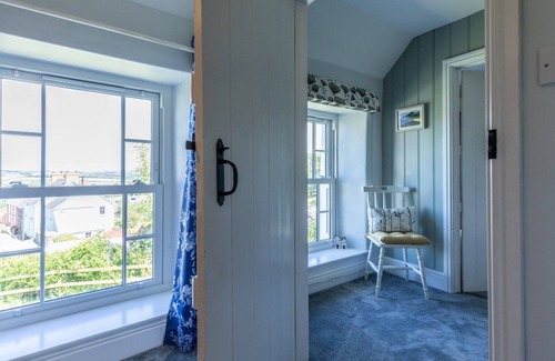 St Dogmaels House | A cosy cottage full of character, comfort & style.
