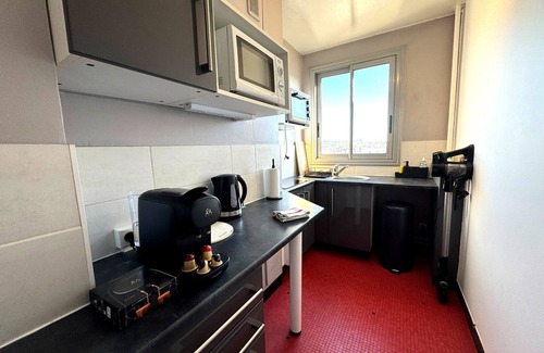20th Arrondissement Apartment | A cosy, friendly nest in Gambetta, Paris 20th district