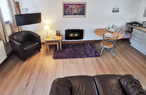 Alston Cottage | A cosy retreat for couples, and includes a four poster bed.