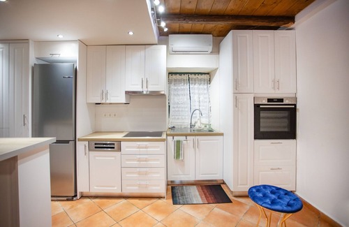 Old Town House | A cosy retreat just 50m from the sea in Mouragia, Corfu