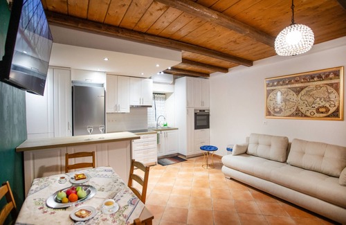 Old Town House | A cosy retreat just 50m from the sea in Mouragia, Corfu