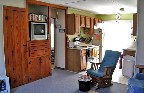 Brewster Cottage | A Cottage Gem Minutes To Paines Creek Beach