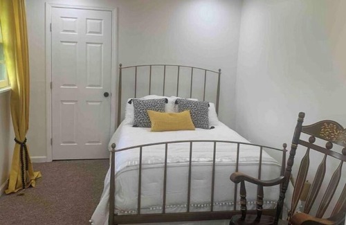 Goodspring House | A Country Coffee Get Away