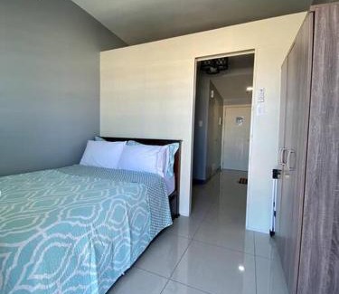 Las Pinas Apartment | A Cozy 1 Bedroom Unit with a Parking at South Residences SM Southmall