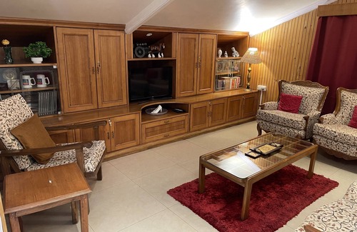 Shimla Apartment | A cozy 2 bhk, drive in, private apartment very close to the main Mall