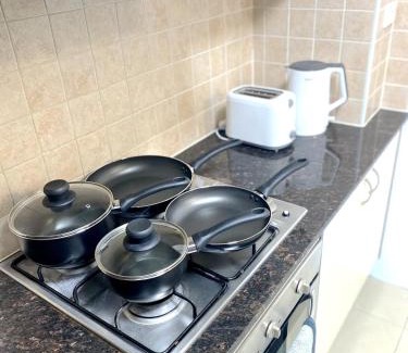 Rockdale Apartment | A Cozy 2B2B Apartment near Airport & Train Station