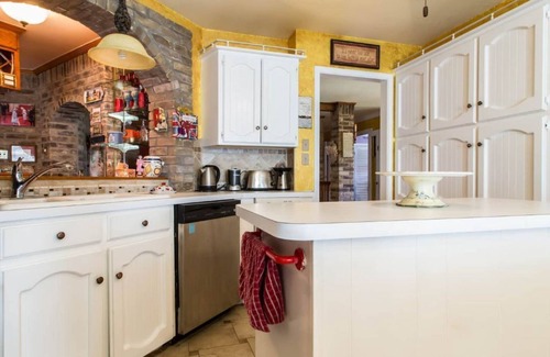 Trophy Club House | A cozy and comfortable retreat with a jacuzzi bathtub.