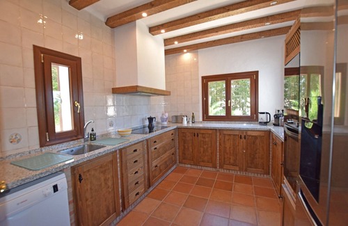 Atlanterra Ski Chalet | A cozy Chalet with great sea views, FREE WIFI