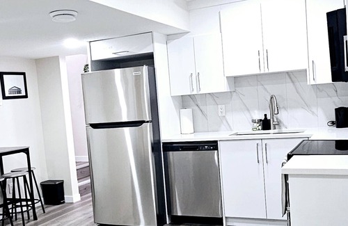Northeast Edmonton House | A Cozy Home away from Home located in the beautiful neighborhood of McConachie.