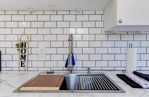 Wheeler House | A cozy home between the Indiana Dunes and town of Chesterton.