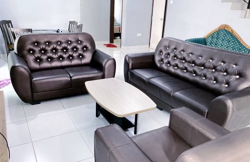 Tebrau House | A Cozy & Lovely 4BR Home with Private Pool