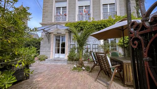 Ver-sur-Mer House | "A D-Day Heritage House in Ver-Sur-Mer"