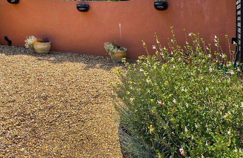 Plaistow Cottage | A delightful one-bedroom holiday home in the village of Plaistow, West Sussex.