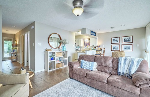 Hot Springs Condo | A dreamy couples' escape with Lake Hamilton's finest views.