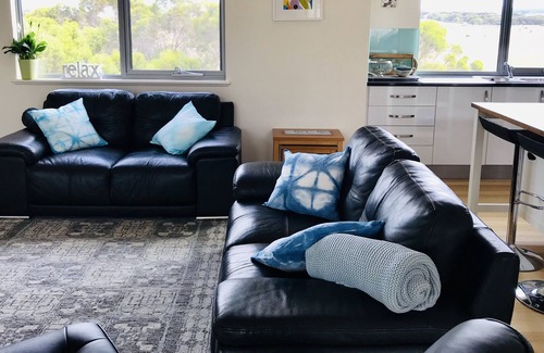 Emu Bay House | A Dune Escape - Nature meets the Sea