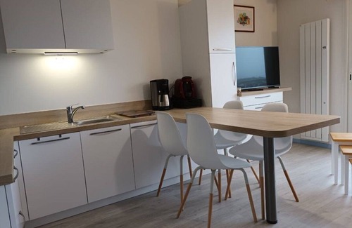 Erquy Apartment | A Erquy, à 400m de la Plage du Centre Offrant une vue en Hauteur du Port