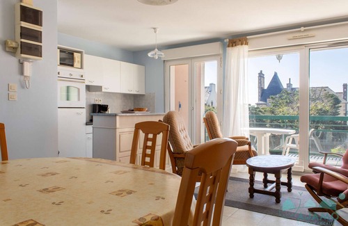 Erquy Apartment | A Erquy, Immeuble Tranquille "cap Armor" Située à 200m de la Plage
