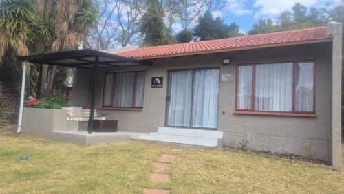 Greater Johannesburg Metropolitan Area Apartment | A&F Cottage with pool n braai