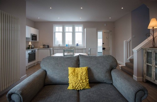 Earlsferry Apartment | A fabulous period house, fantastic for large gatherings