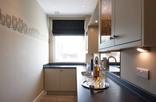 Earlsferry Apartment | A fabulous period house, fantastic for large gatherings