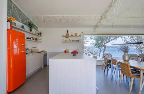 Donon House | A Factoria Beach House by Prishomes