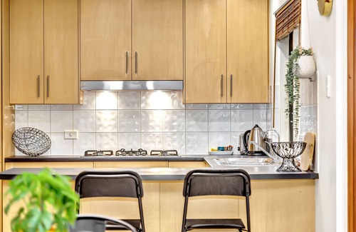 Glenelg North House | A family friendly Bungalow in Glenelg North, your escape by the sea.